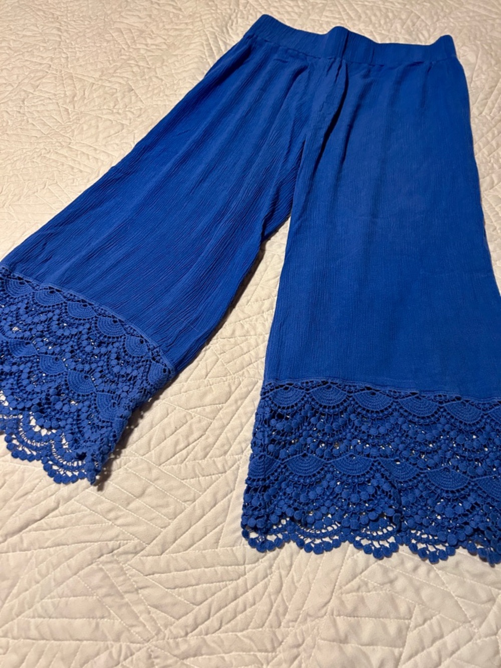 Matilda Jane Festival Season Crop Pants Wide Leg With Lace Ankles - Picture 3 of 4
